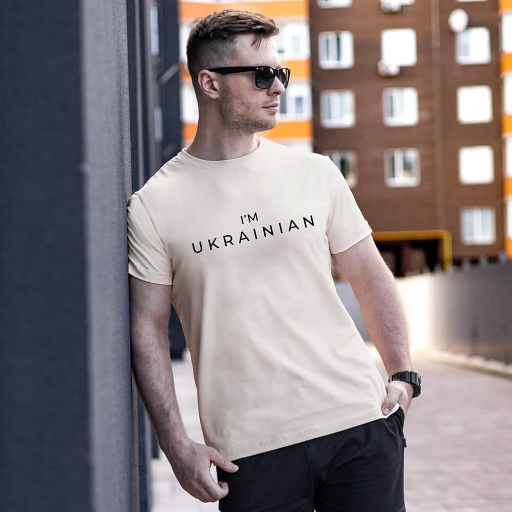 Футболка чоловіча однотонна молочна Pobedov Peremoga - I'M UKRAINIAN наклейка чорна, POB_00000007244