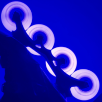 Сяючі колеса для роликів Flying Eagle Lazerwheelz Ultra 88A 4 шт фіолетові