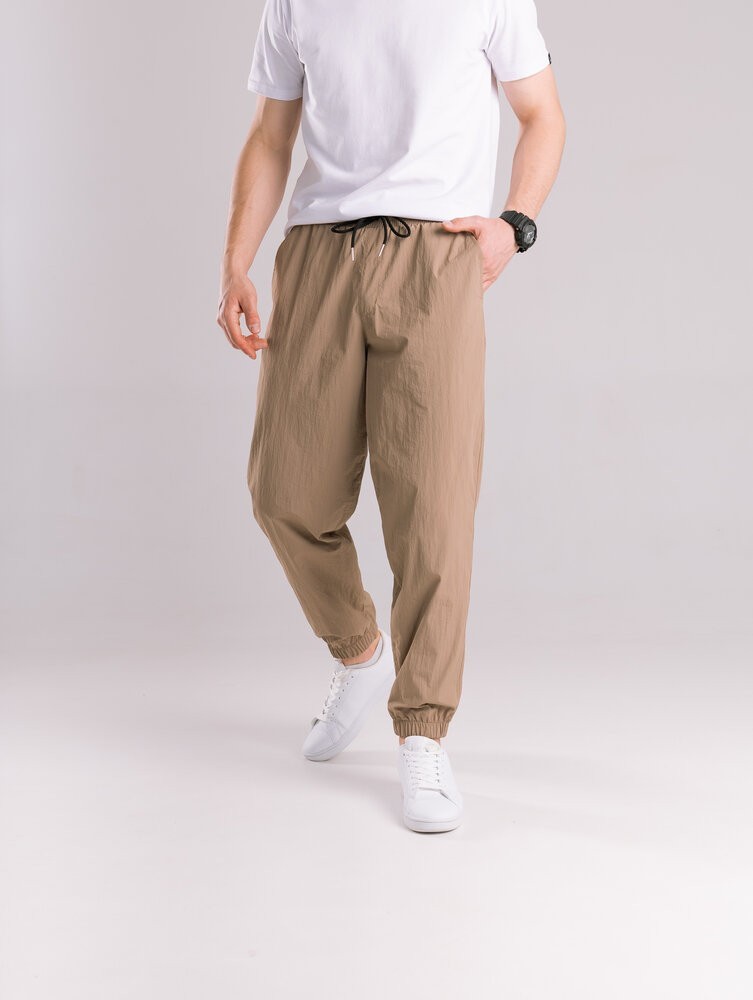 Чоловічі штани джогери з плащівки бежеві з кишенями Pobedov Ground, POB_00000008844