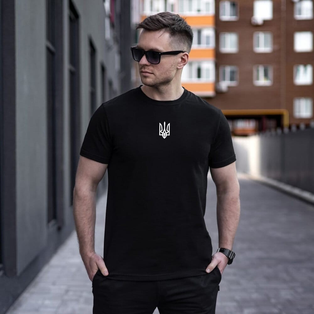 Футболка чоловіча однотонна чорна Pobedov Peremoga - наклейка Герб 4см біла, POB_00000007398