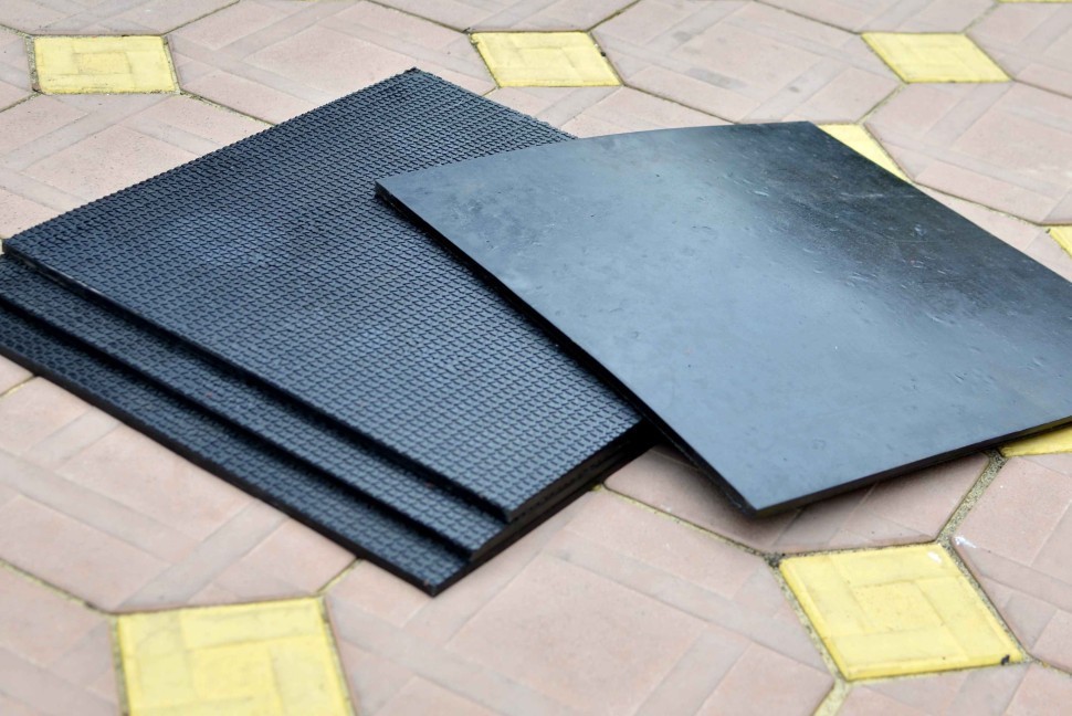 Коврик резиновый 500х500х20 под штангу или гантели. Напольное покрытие, RNS_BC_020